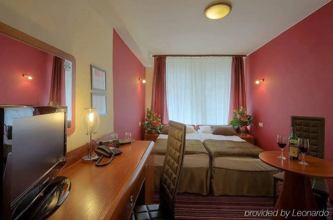 ***  Hotel Delta Краков Польша